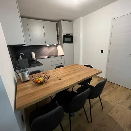 Apartment De L'ariondaz - *